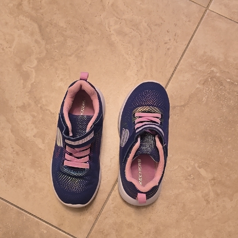 Skechers Purple Sneakers with Breathable Mesh and Rubber Sole